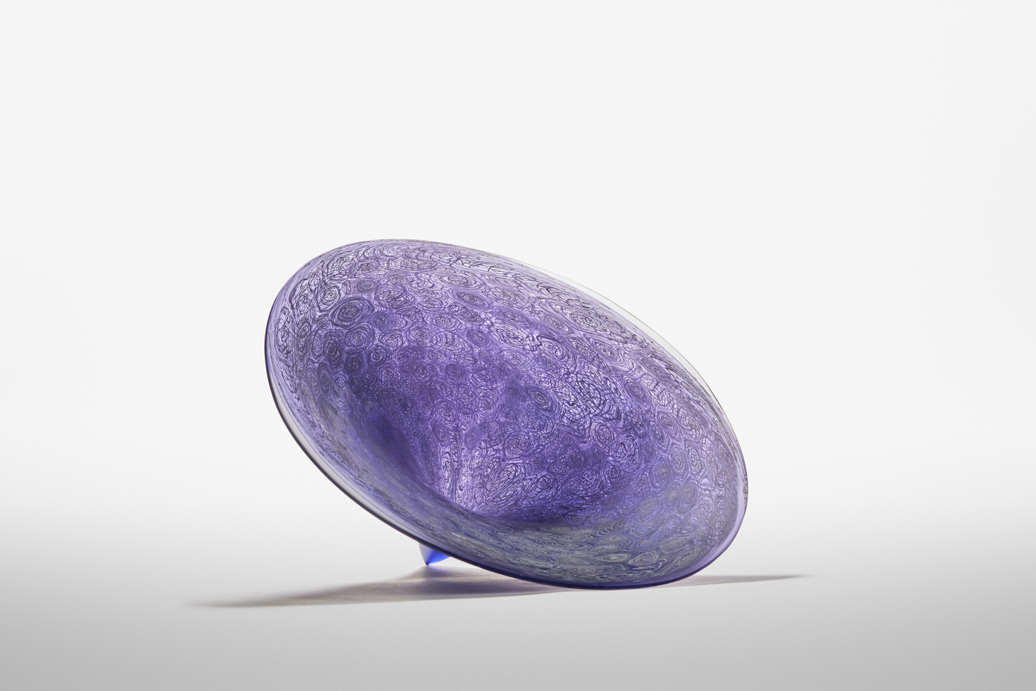  Halo star (Violet) 빛의 고리를 두른 별 2 / 2025 / Blown, sandblasted and acid polished glass / h28 x w45 x d42 cm