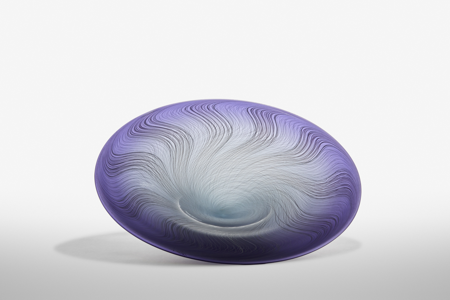 The Moment of Transformation 변주의 순간 / 2025 / Blown, sandblasted and acid polished glass / h22.5 x w48 x d48 cm