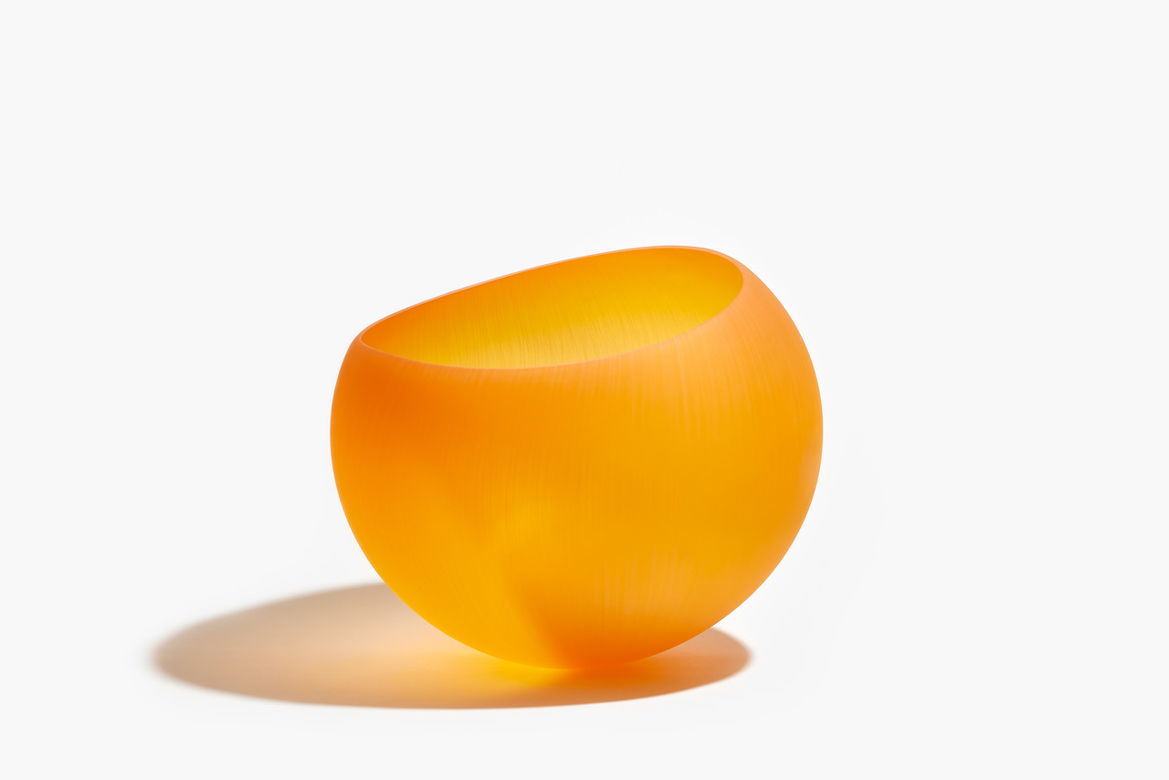 Sunset dandelion seeds 2 / Glass / Blown, sandblasted and acid polished / w465 d465 h400 (mm) / 2024