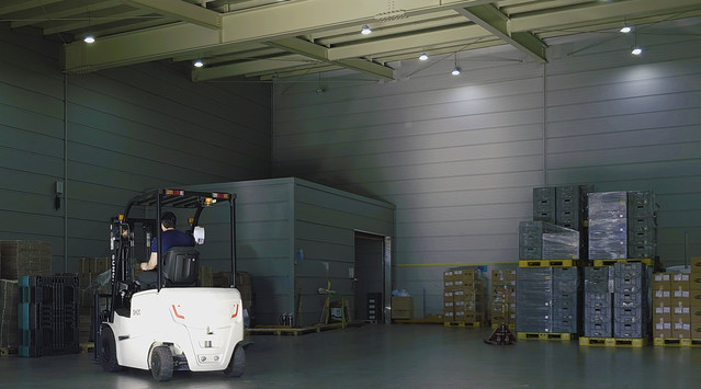 <img src="https://cdn.imweb.me/upload/S2025111472a3f3b38b37d/4e523aaef109d.png" alt="로고 설명"          style="position: absolute; bottom: 10px; right: 10px; width: 80px; height: auto; z-index: 10;">