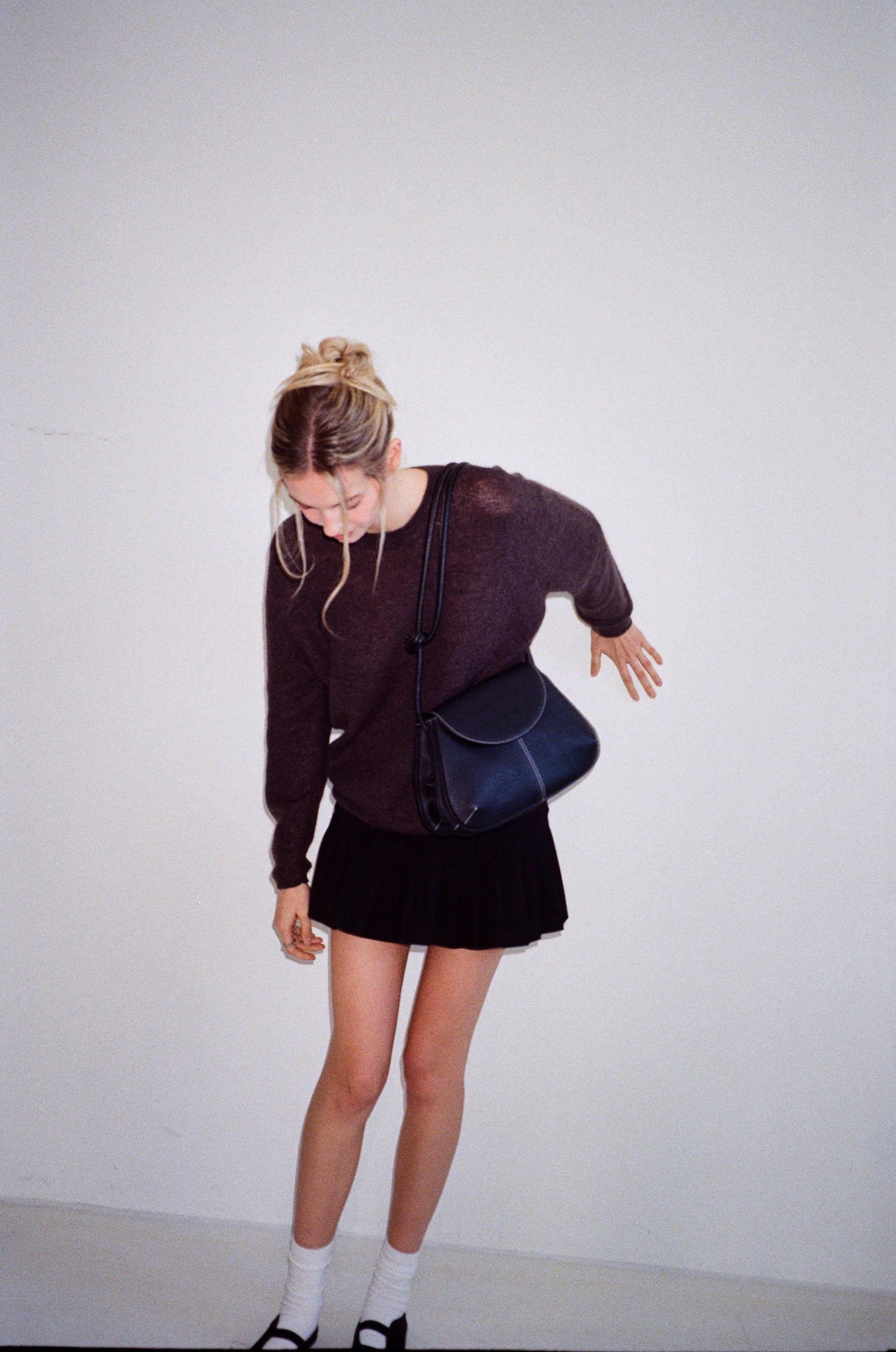 2024 / A PIECE OF REST  ) "A quiet afternoon, warm sunlight, and soft textures. No rush, no noise. Just a comfortable break in your daily rhythm