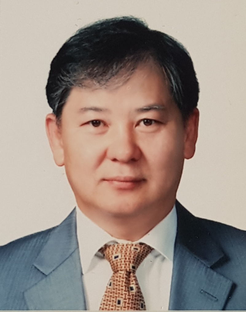 윤용빈 상임고문