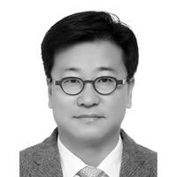 <p style="text-align: left; margin-top: 1em;"> <strong>김재환</strong><br> 국립중앙박물관<br>문화교류홍보과장</p>