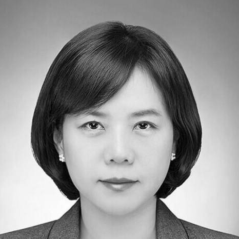 <p style="text-align: left; margin-top: 1em;"> <strong>신혜영</strong><br> 서울시립과학관<br> 전시과장 </p>