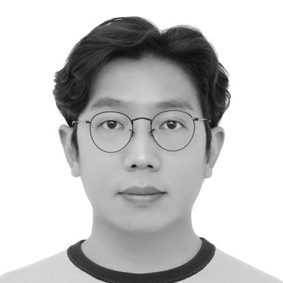 <p style="text-align: left; margin-top: 1em;"> <strong>김정훈</strong><br>과학드림<br>대표</p>