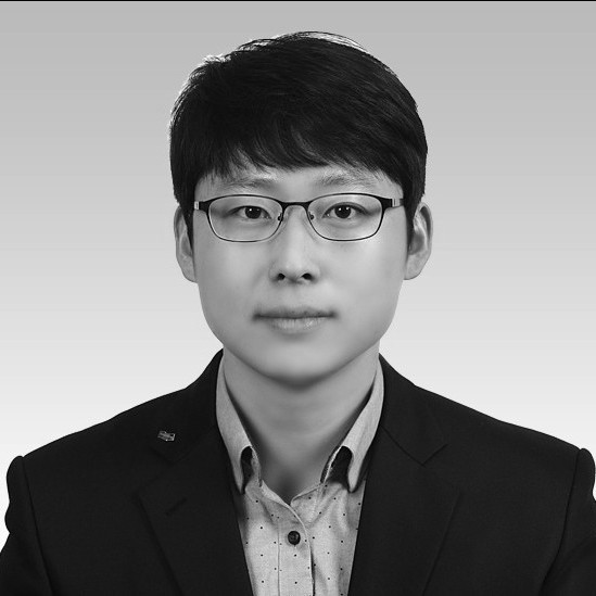 <p style="text-align: left; margin-top: 1em;"> <strong>감창근</strong><br>두산연강재단 <br>팀장</p>