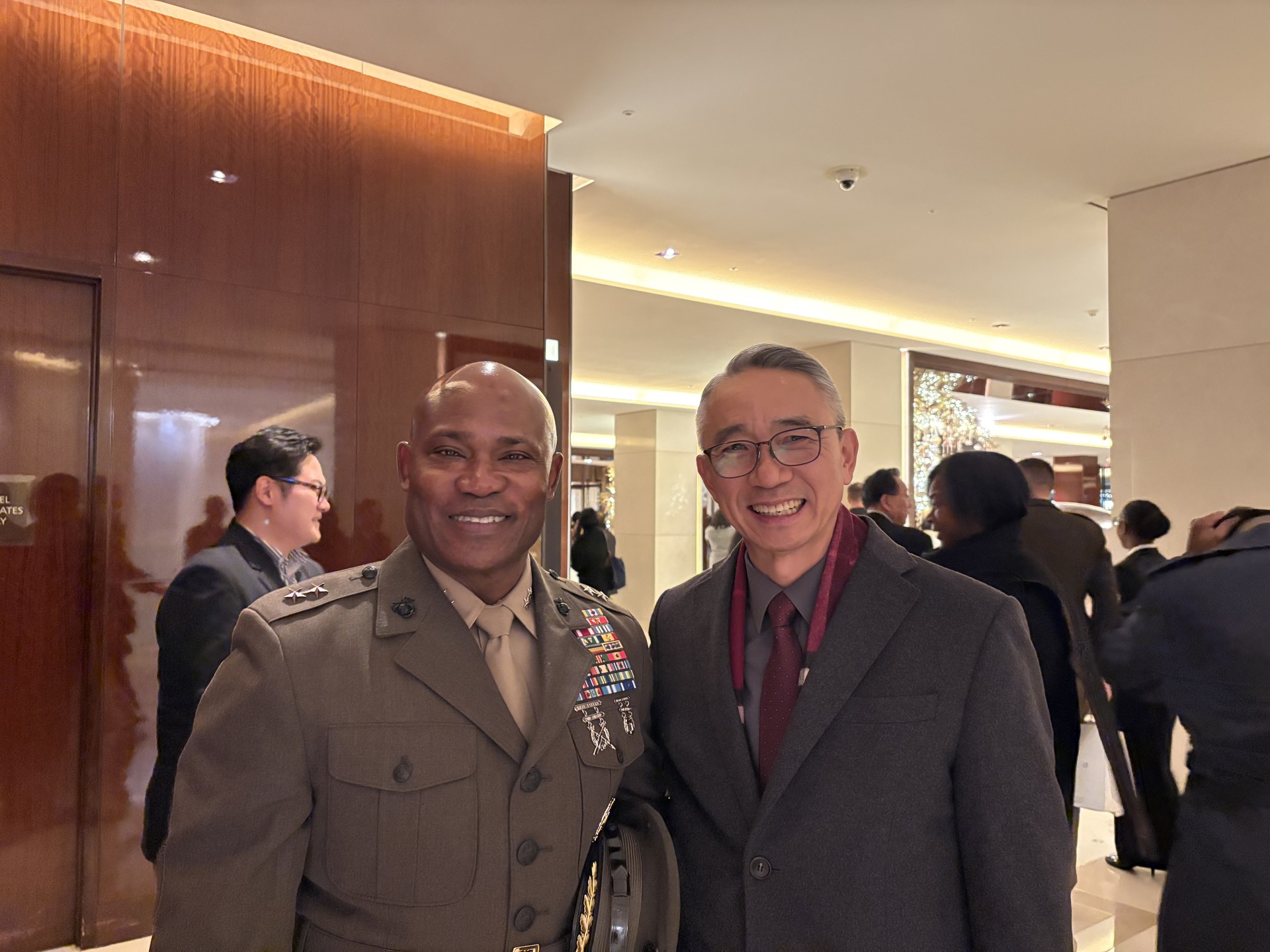 한미우호의 밤 행사 참석 (12.2, 한미연합사 기참부장 핸더슨  소장과 함께)