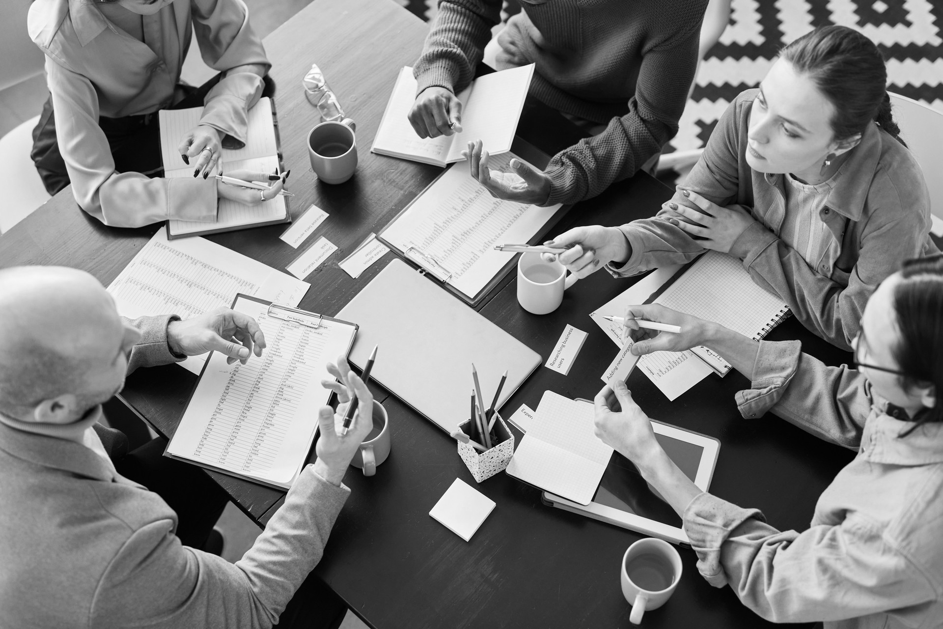 <p class="weeks">중간 상황에 따라<br>작업 비중ㆍ전략<br>유연 조정</p>