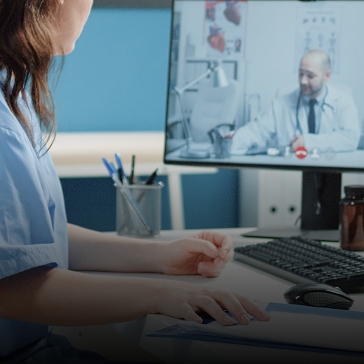 <p style="padding-left:20px; padding-right: 20px; font-weight:500; line-height:1.5;">한국 본원인 에이치플러스  양지병원의 전문의들과 실시간 화상 협진이 가능하여 한국 교수진과 직접 논의할 수 있어 하노이에서도  한국 대학병원 수준의 진료 서비스를 경험할 수  있습니다.</p>