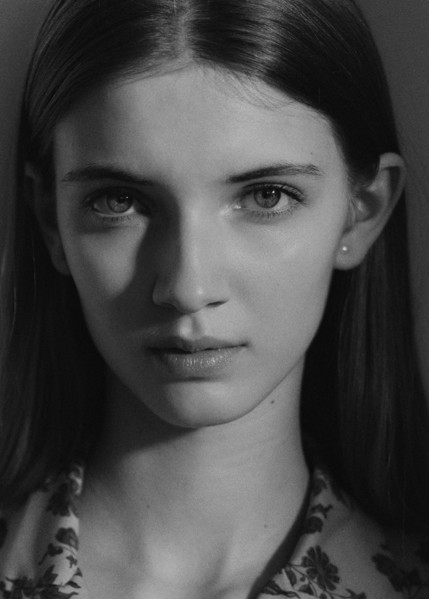 <p class="ink_free0" style="font-size: 20px; color: #fff; margin-top: 20px;" >LENA</p>