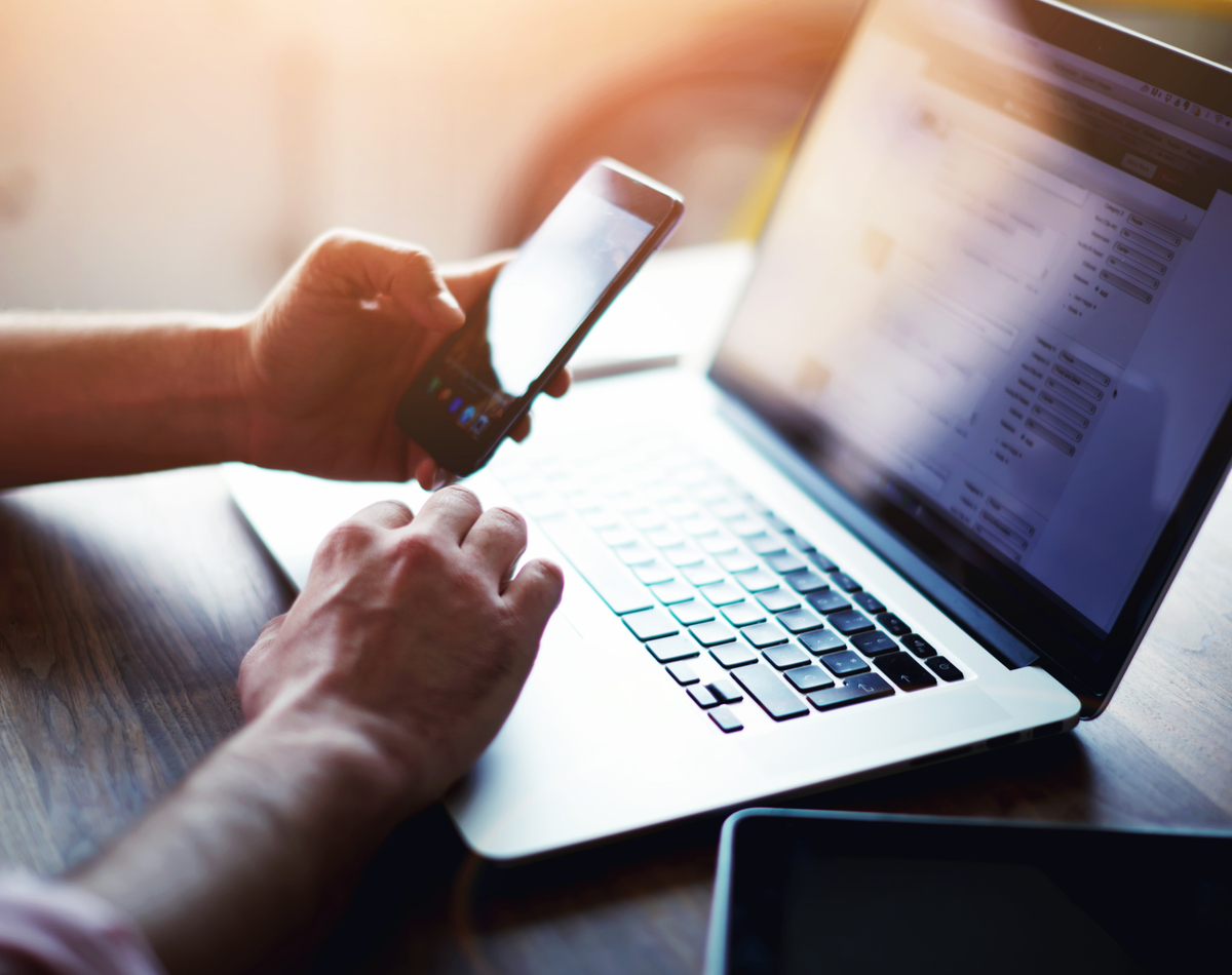 <div class="export-title-area">   <p>어플 다운로드</p>   <h2 style="font-size: 25px; line-height: 1.3;">     잘카 어플 출시로<br>     보다 손쉽고 빠른 거래   </h2> </div>