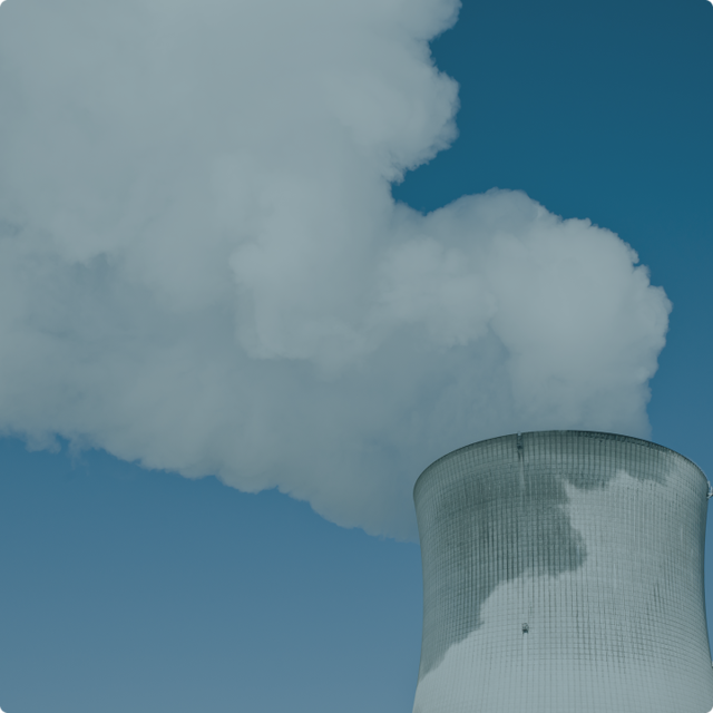 <div style="text-align: center; color: #ffffff;">   <p style="margin: 0 0 16px;">     <strong>       <span style="         font-size: clamp(20px, 3.5vw, 24px);         line-height: 1.3;         letter-spacing: -0.04em;       ">         해외 고분자 처리<br>         열분해 발전소 사업       </span>     </strong>   </p>    <p style="margin: 0;">     <span style="       font-size: clamp(14px, 2.5vw, 16px);       line-height: 1.2;       letter-spacing: -0.04em;     ">       폐플라스틱을 열분해하여<br>       생성된 열분해유를 연료로 사용하는<br>       발전소     </span>   </p> </div>