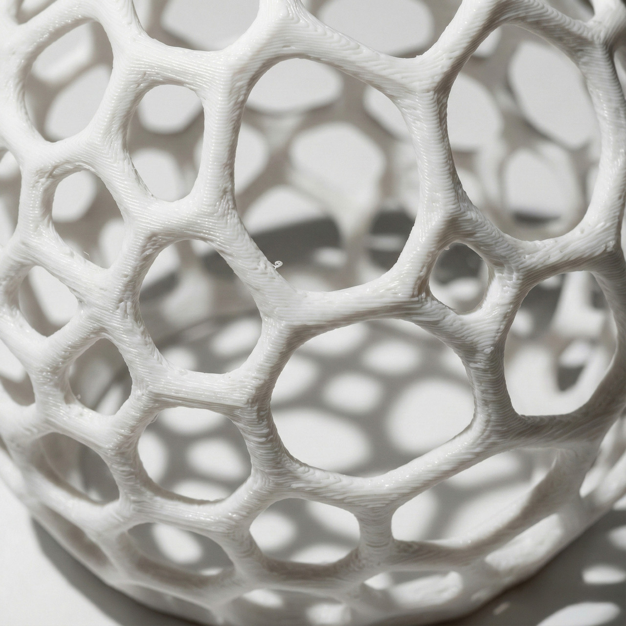 보로노이 그물망과 격자 패턴 예시