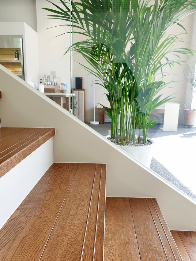 원목계단 황동 논슬립 디테일