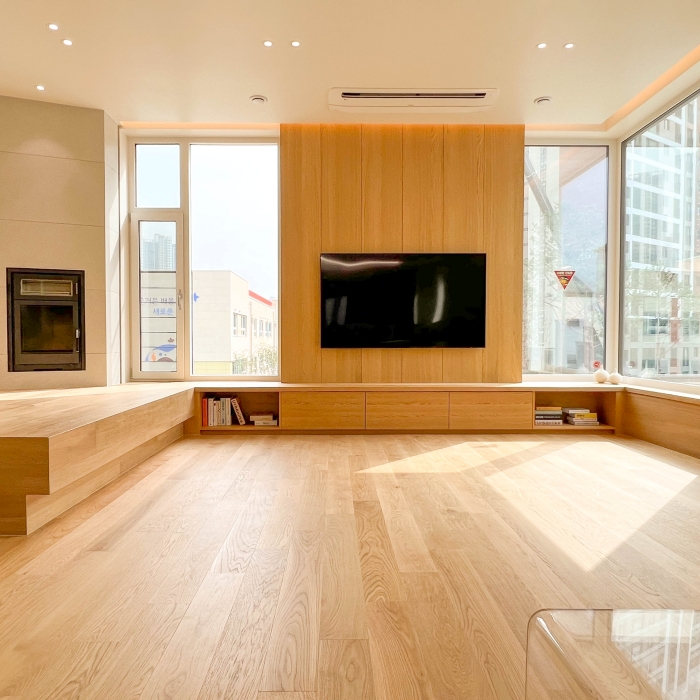 원목 툇마루 거실 일체형 시공 사례