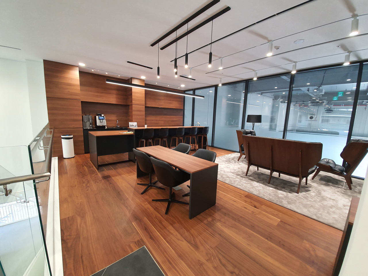 원목마루 색상 아메리칸 월넛 시공사례