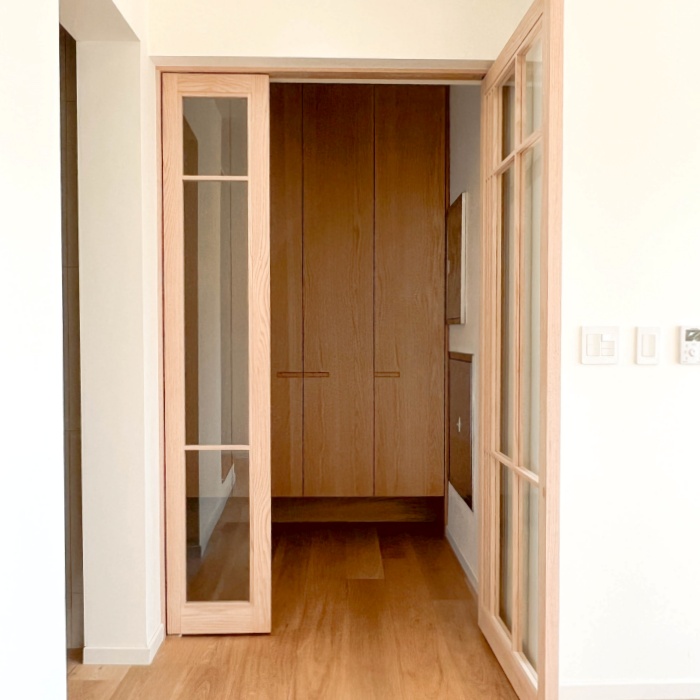 간살도어 여닫이 도어형, 원목 프레임 도어