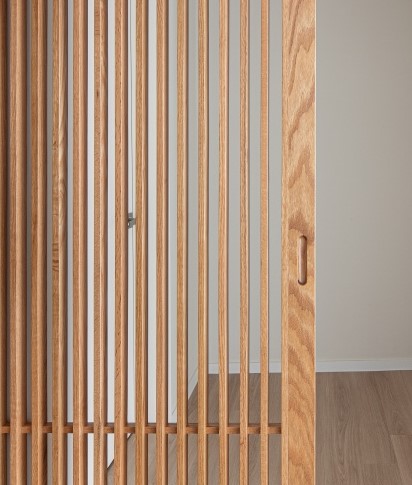 간살도어 뒷마감 없는 타입, 오픈형 구조