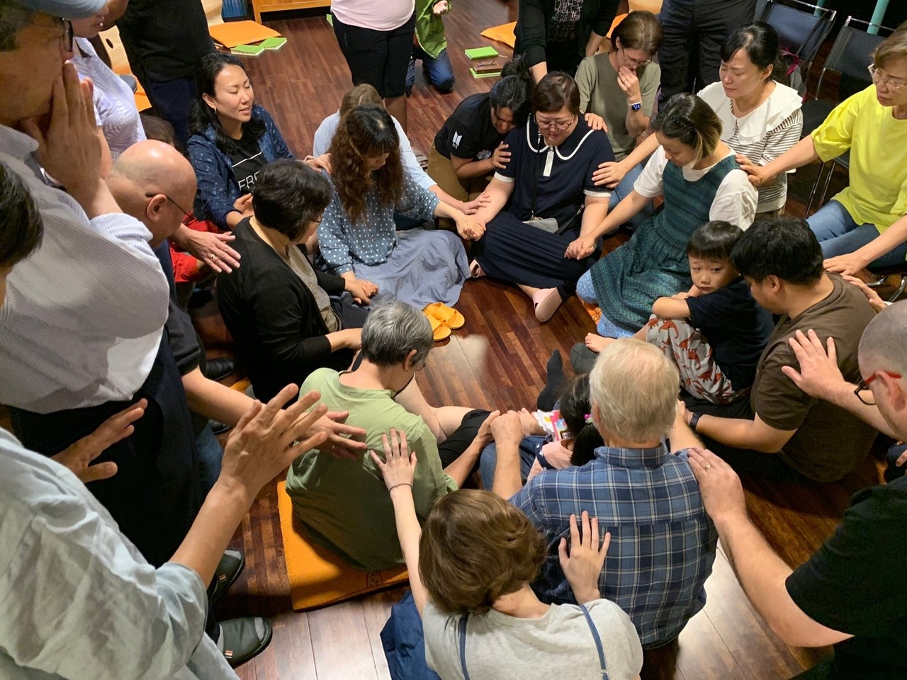 금요 기도회(매주 금요일 7:30, 동문 채플)