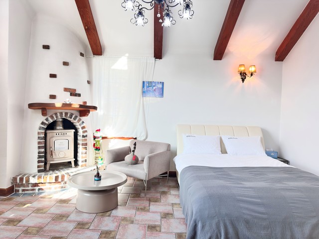 디럭스 201 (M동2층)