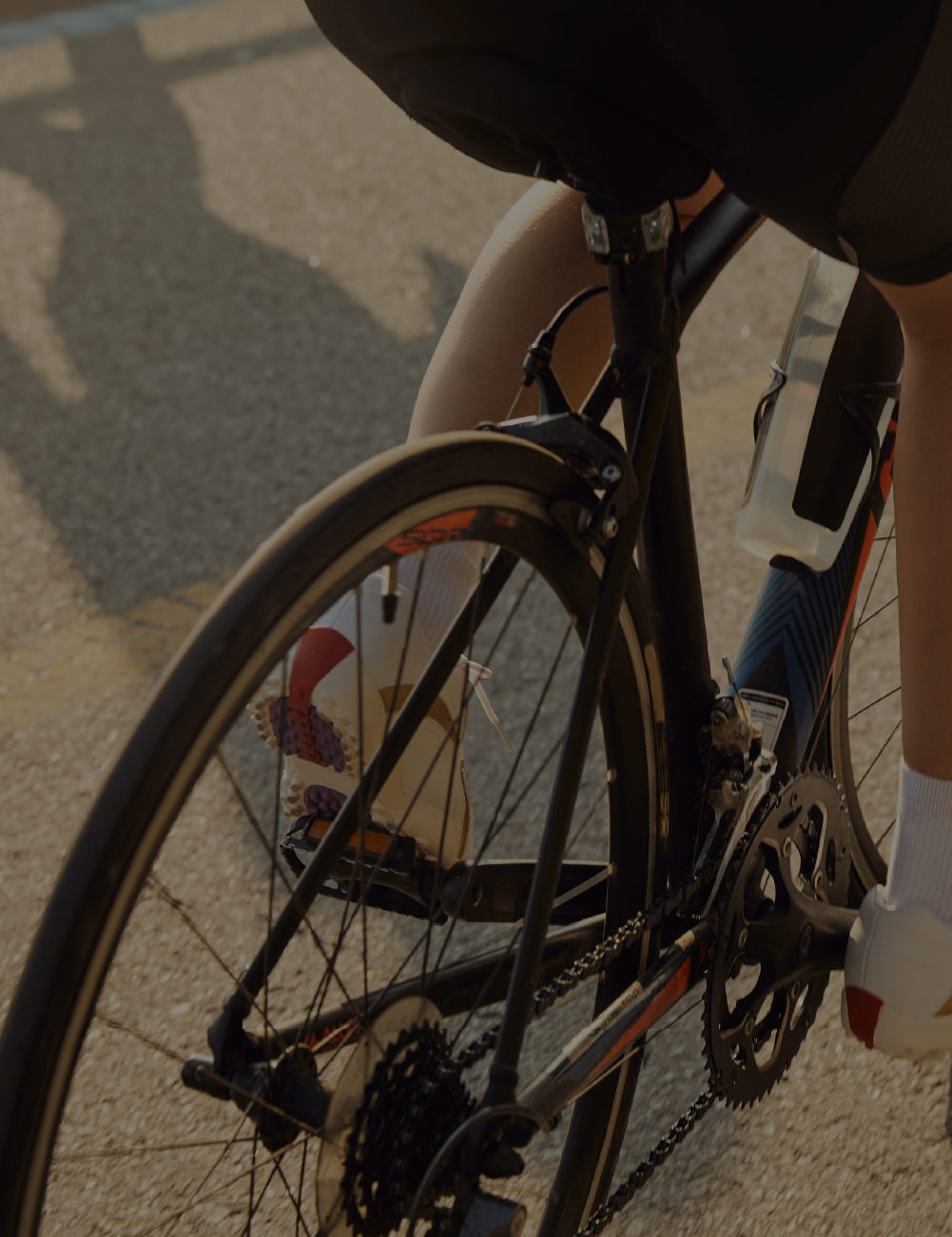 <span style="font-weight:700;">안전 우선</span><br><span style="font-size:14px !important;">Safety First</span>