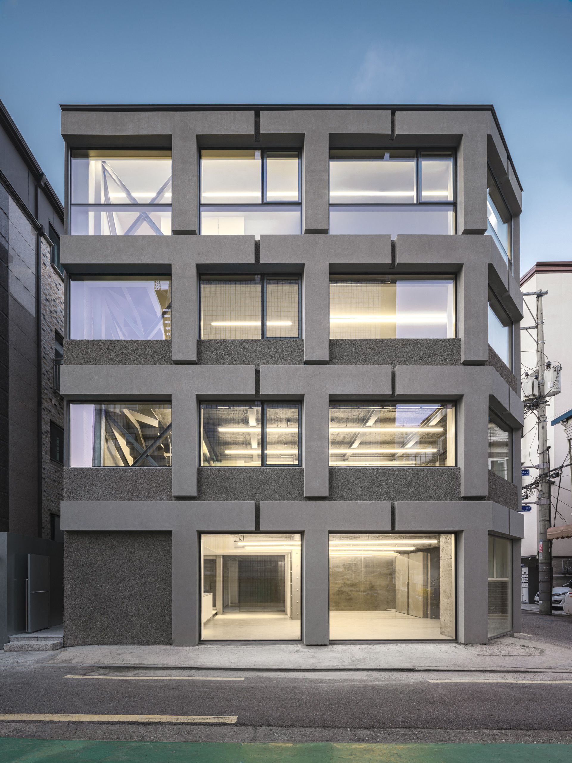 #16 Tempin Exterior - Night View