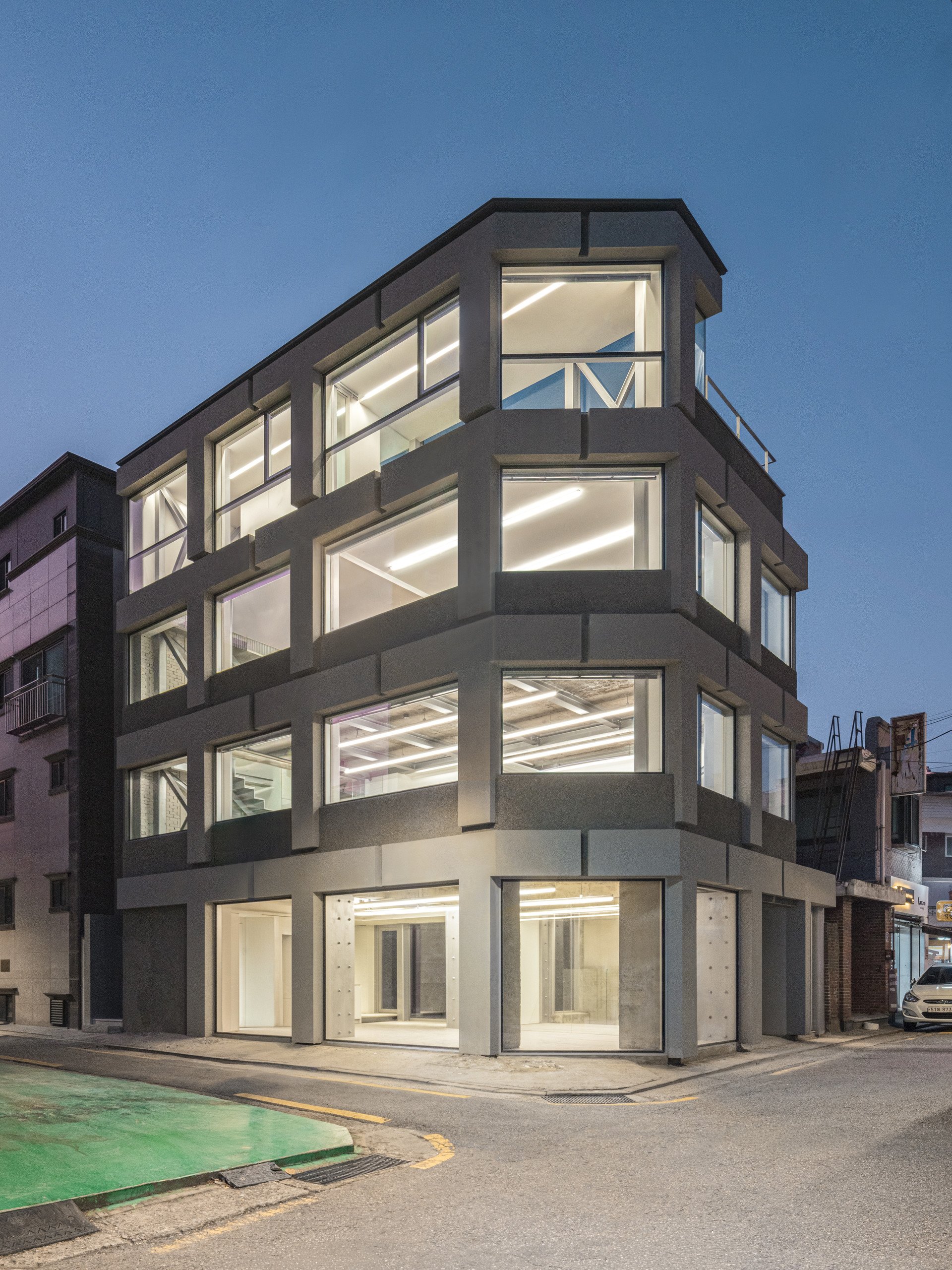 #15 Tempin Exterior - Night View