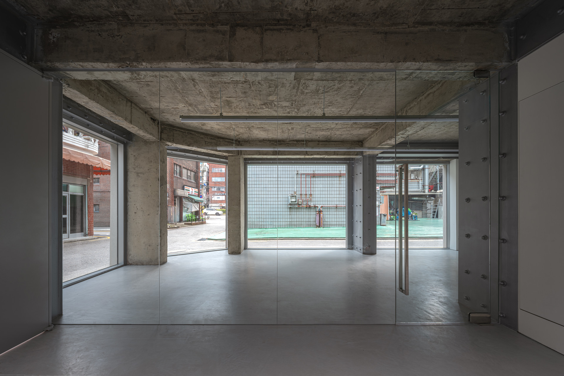 #05 Tempin Office - Interior