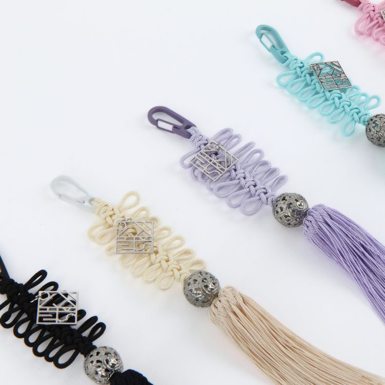 <p style="text-align:center; font-size:16px; margin-top:26px;">잠자리 키링<br><span style="color:#666;">₩ 45,000</span></p>