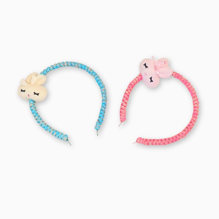 <p style="text-align:center; font-size:16px; margin-top:26px;">토끼머리띠<br><span style="color:#666;">₩ 20,000</span></p>