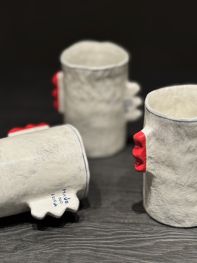 <p style="text-align:left; font-size:16px; margin-top:26px;">닭벼슬 머스잔<br><span style="color:#666;">₩ 143,000</span></p>