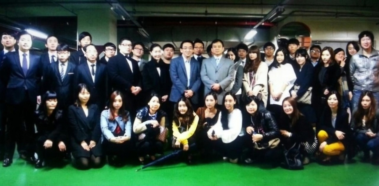 네이처 강남역 지점 의료진과 임직원