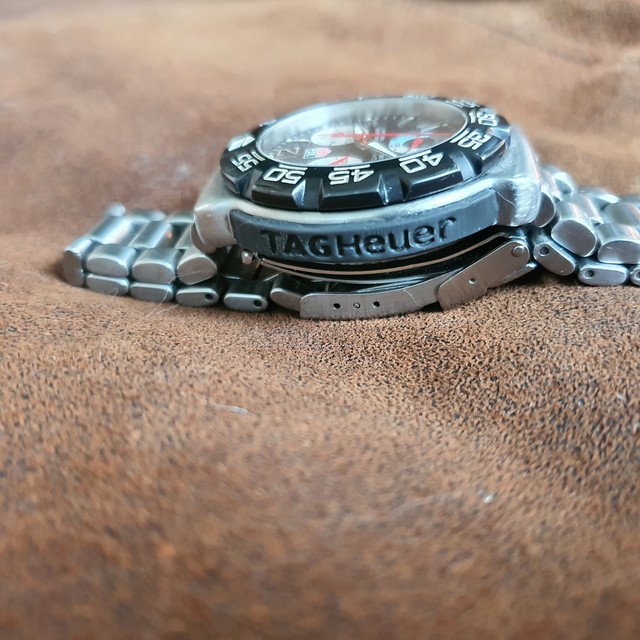 <b>최종 소비자용 기계 부품(명품) 커스텀 성형</b><br>태그호이어 포뮬러 시리즈