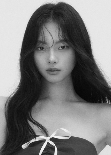 <p class="ink_free0" style="font-size: 20px; color: #fff; margin-top: 20px;" >XUAN</p>