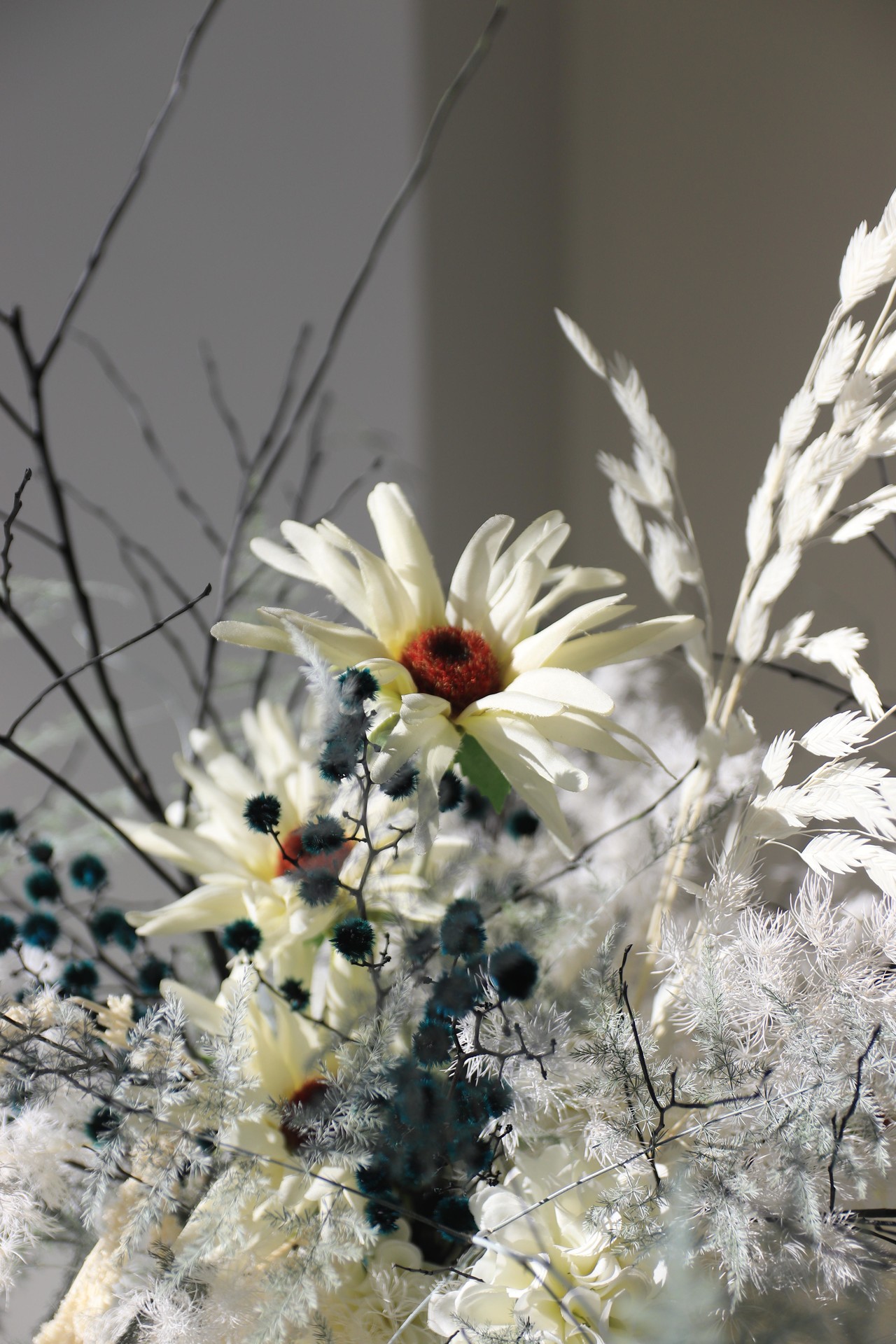 <p style="text-align:left; font-size:16px; margin-top:26px;">Silk Flower Course<br><span style="color:#666;"></span></p>