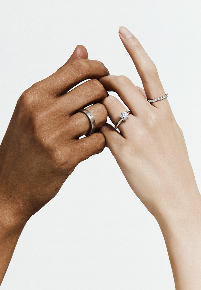 아크레도 코리아 매장 방문 예약을 위한 웨딩밴드 착용 및 상담 안내 이미지