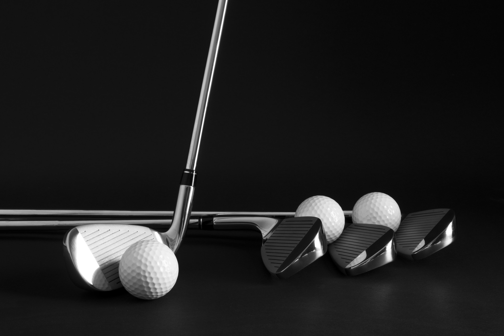 <div style="position:absolute;top:50%;left:16px;transform:translateY(-50%);color:#fff;font-family:'Noto Sans KR',sans-serif;">     <div style="font-size:16px;font-weight:700;line-height:1.3;margin-top:6px;">Private Lesson</div>   <div style="font-size:13px;line-height:1.5;opacity:.9;">미 PGA·LPGA Class-A Instructor의 1:1 프라이빗 코칭</div> <br></div>