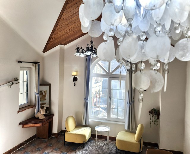 디럭스 302 (C동 2층)