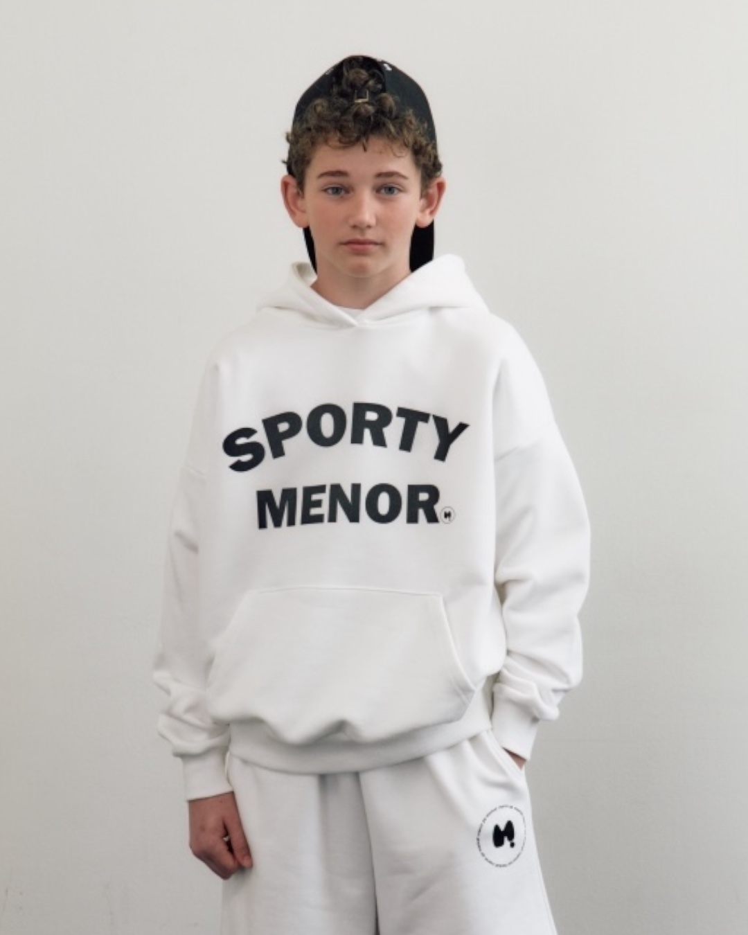 <p style="text-align: center;"><span style="color: rgb(255, 255, 255); font-size: 30px;"><strong>MENOR PS MARKET</strong></span></p>  <p style="text-align: center;"><span style="color: rgb(255, 255, 255); font-size: 16px;"><span style="letter-spacing: 2px;">FOR JUNIOR</span></span></p>