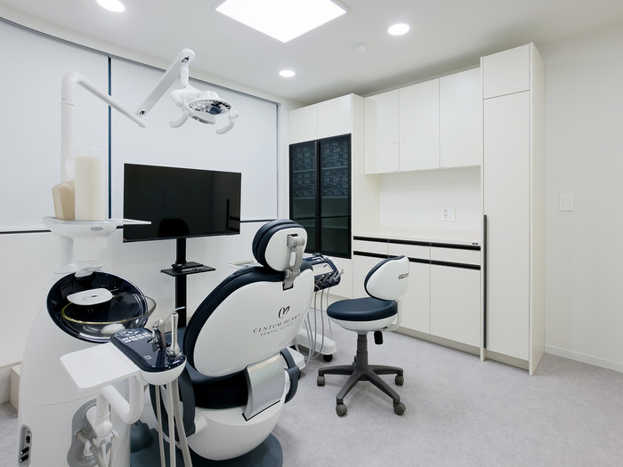 Centum Heart Dental Clinic treatment room