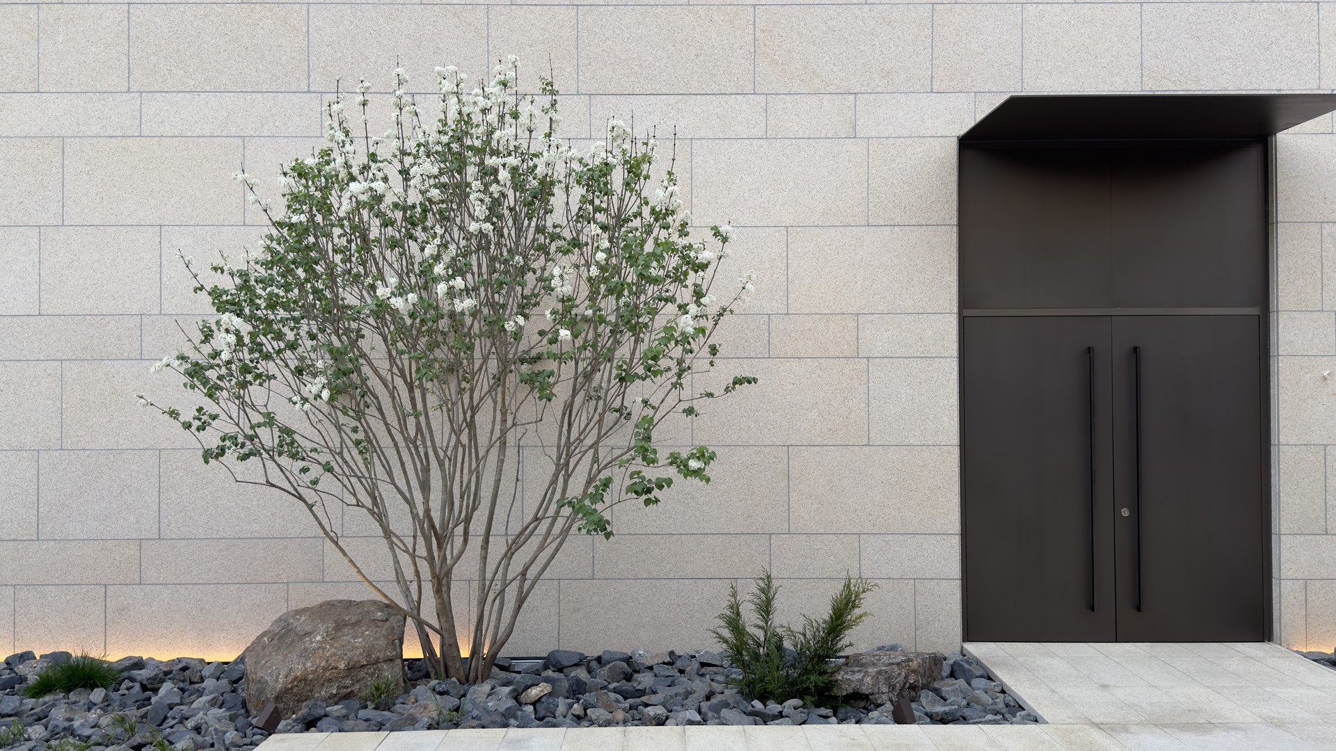 <p style="text-align: center; line-height: 1.15;"><span style="font-size: 20px; color: rgb(255, 255, 255);">[2019 - 2024]</span></p>  <p style="line-height: 1.15; text-align: center;"><span style="color: rgb(255, 255, 255);"><span style="font-size: 60px;">화담채</span></span></p>  <p style="line-height: 1.15; text-align: center;"><span style="font-size: 30px; color: rgb(255, 255, 255);">'자연과의 담소가 피어나는 정원'</span></p>