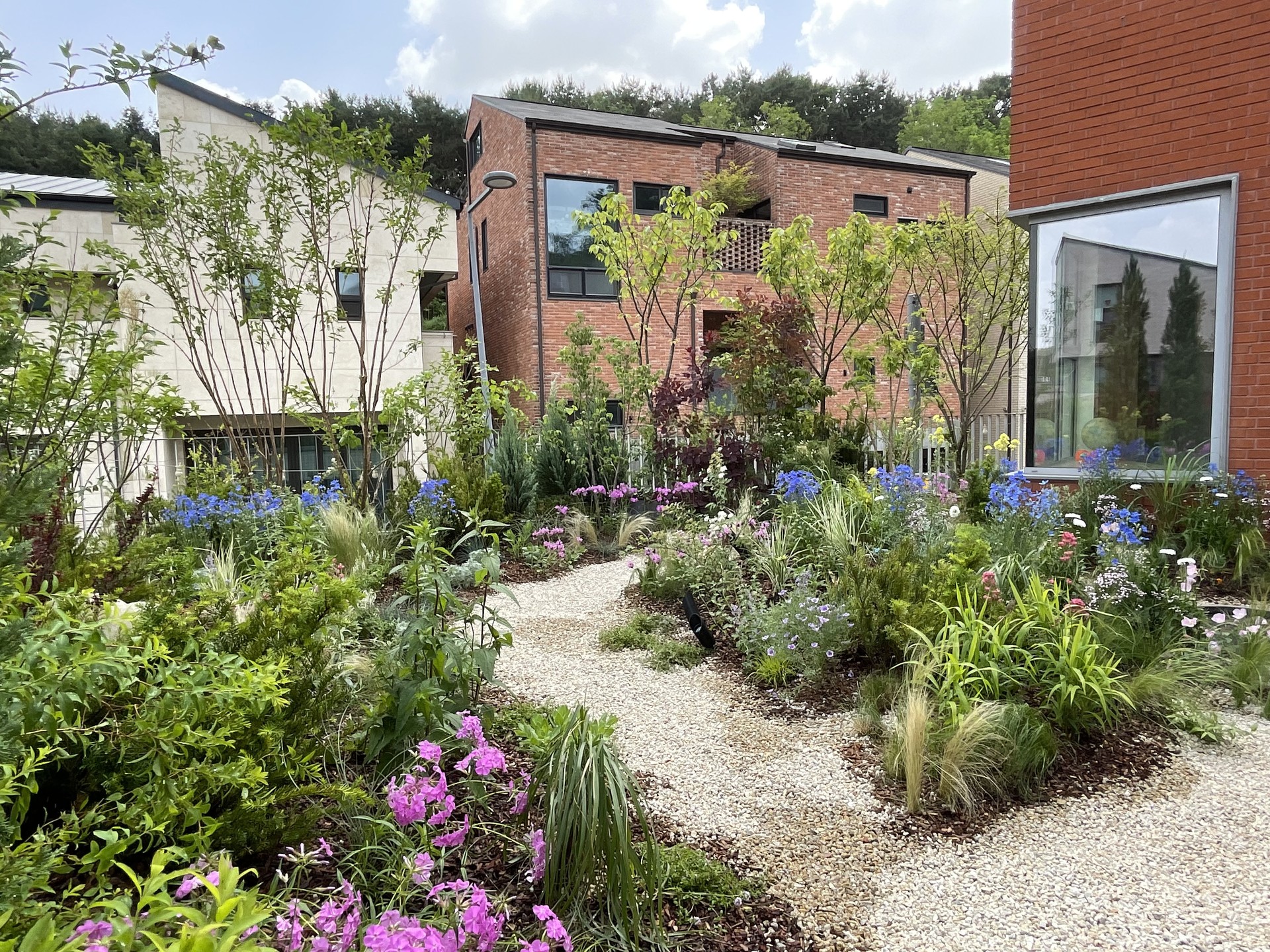 <p style="text-align: center; line-height: 1.15;"><span style="font-size: 20px; color: rgb(255, 255, 255);">[2023]</span></p>  <p style="line-height: 1.15; text-align: center;"><span style="color: #fff;"><span style="font-size: 60px;">수원 이의동 개인주택 정원</span></span></p> 