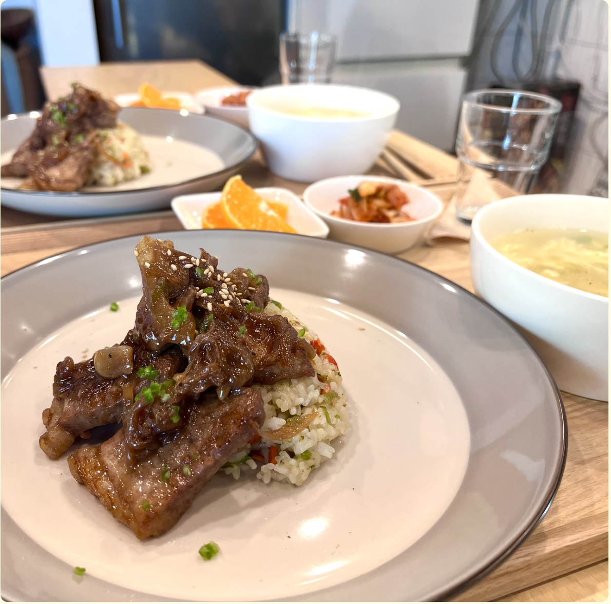 Myeongrang Haenyeo Homestay offers a complimentary breakfast featuring traditional Korean cuisine