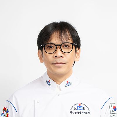 <div><span style="font-size: 18px; font-weight: bold;">양일석</span><br><span style="font-size: 14px; font-weight: normal;">궁전제과(주)/과장<br>광주시 동구 남문로 347<br><br></span></div>