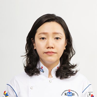 <div><span style="font-size: 18px; font-weight: bold;">이혜란</span><br><span style="font-size: 14px; font-weight: normal;">(주)떡파는 사람들/대리<br>대구시 달서구 성서공단북로 250<br><br></span></div>