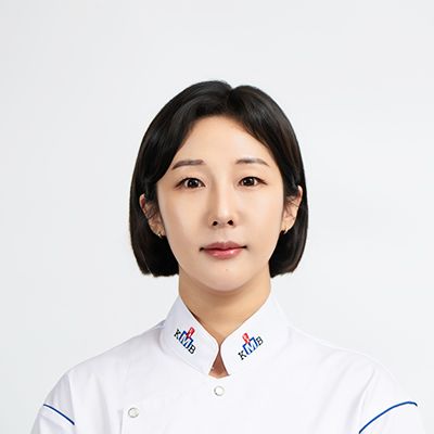 <div><span style="font-size: 18px; font-weight: bold;">박소영</span><br><span style="font-size: 14px; font-weight: normal;">리안베이커리/부장<br>경기도 성남시 분당구 돌마로476번길 31<br><br></span></div>