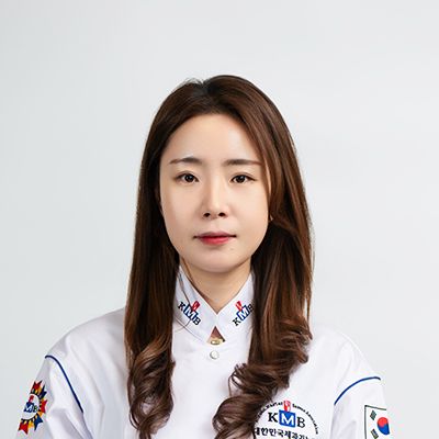 <div><span style="font-size: 18px; font-weight: bold;">김민지</span><br><span style="font-size: 14px; font-weight: normal;">상호/직함<br>주소주소<br><br></span></div>