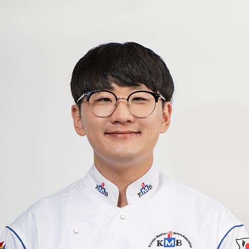 <div><span style="font-size: 18px; font-weight: bold;">김성원</span><br><span style="font-size: 14px; font-weight: normal;">라파티세리킴/대표<br>서울시 서초구 논현로28길 43</span></div>