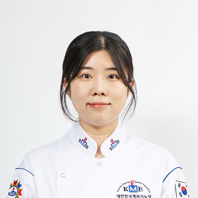 <div><span style="font-size: 18px; font-weight: bold;">오수민</span><br><span style="font-size: 14px; font-weight: normal;">롯데웰푸드(주)/<br>서울시 영등포구 양평로19길 19<br><br></span></div>