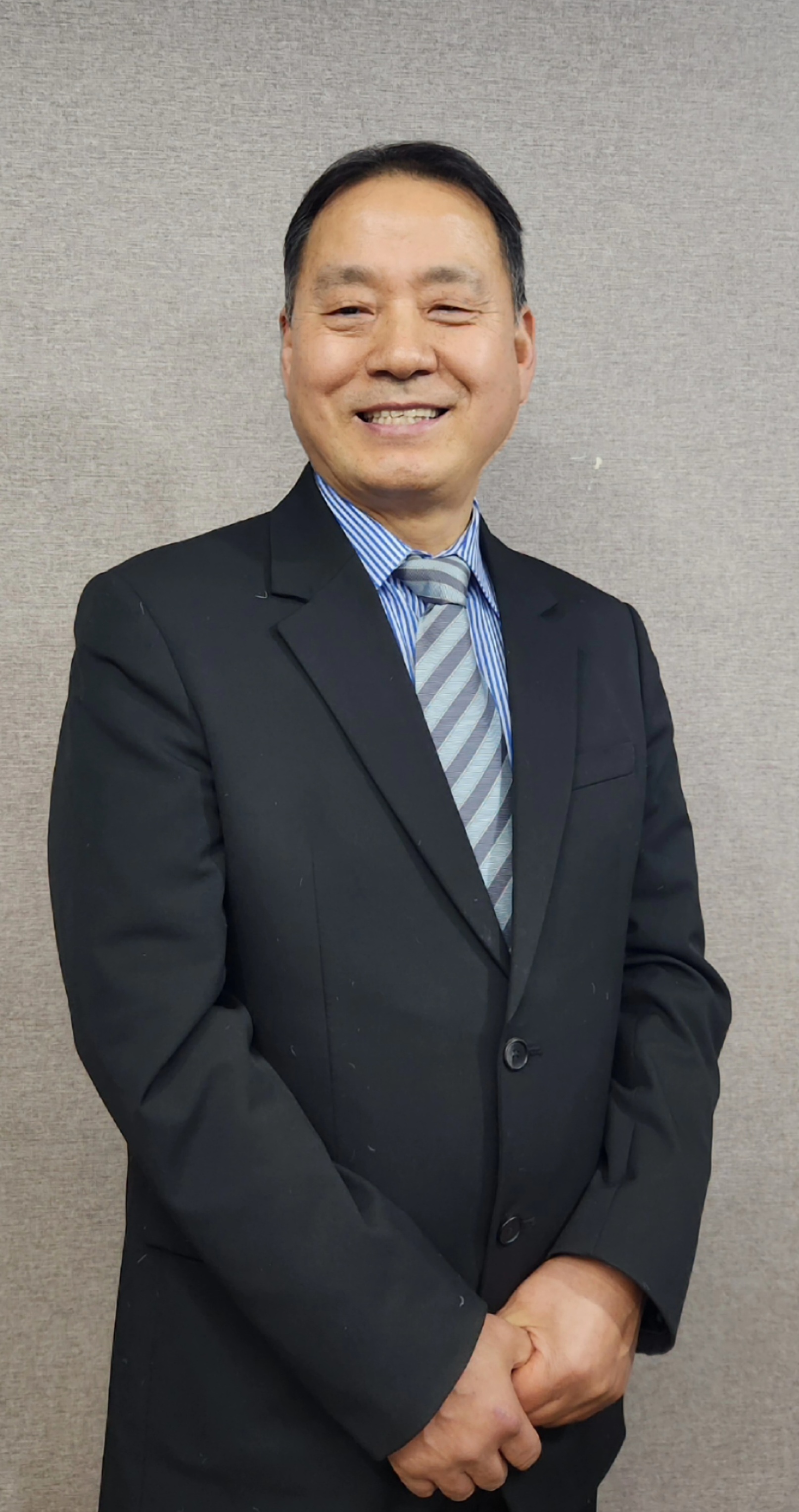 <b>행정실<br>정배영 안수집사</b>